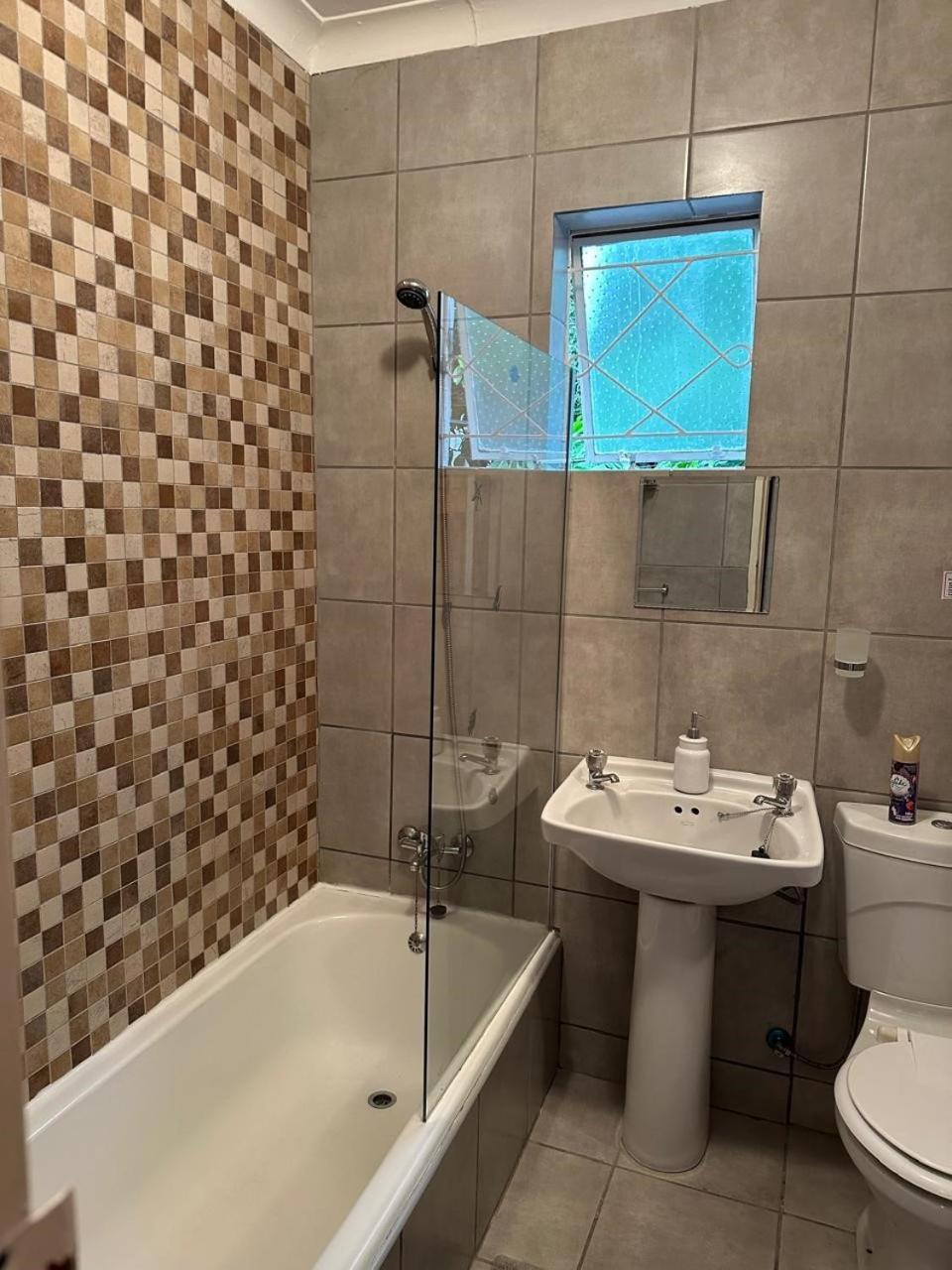 Bagley Terrace 136 Cottage Johannesburg Kültér fotó